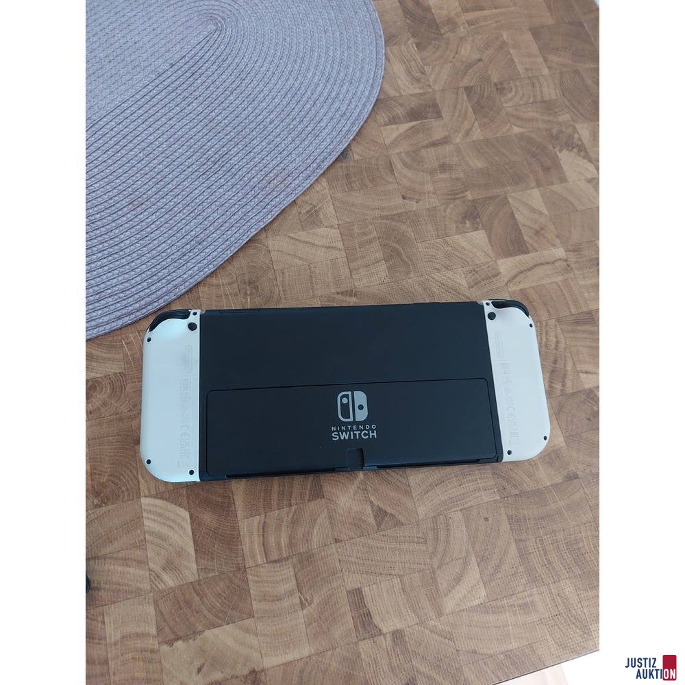 Nintendo Switch OLED schwarz/weiß