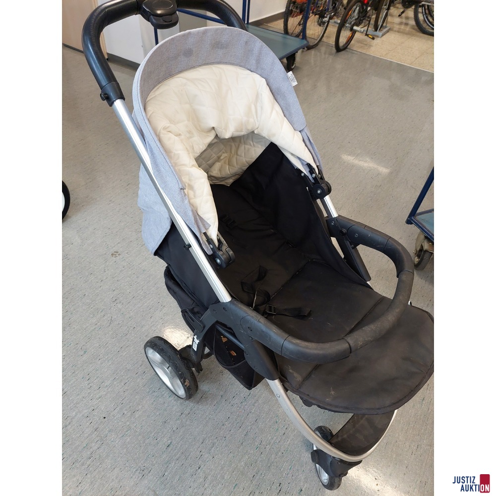 Kinderwagen der Marke baby cap