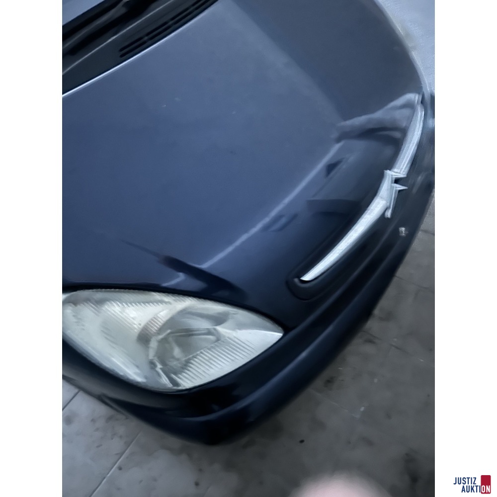 Citroen Xsara Picasso 2,0 HDI blau-met.