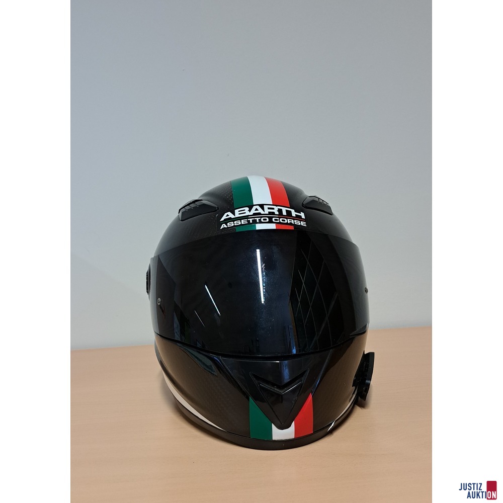 Motorradhelm schwarz mit Aufkleber &apos;Abarth Assetto Corse&apos;