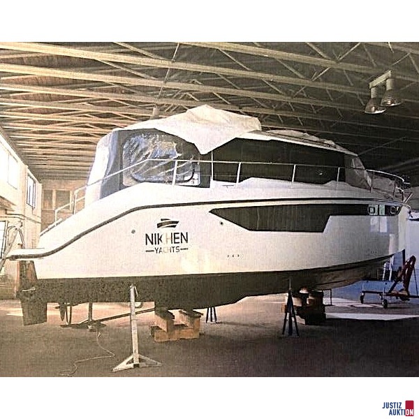 Motoryacht &quot;Adizz&quot;