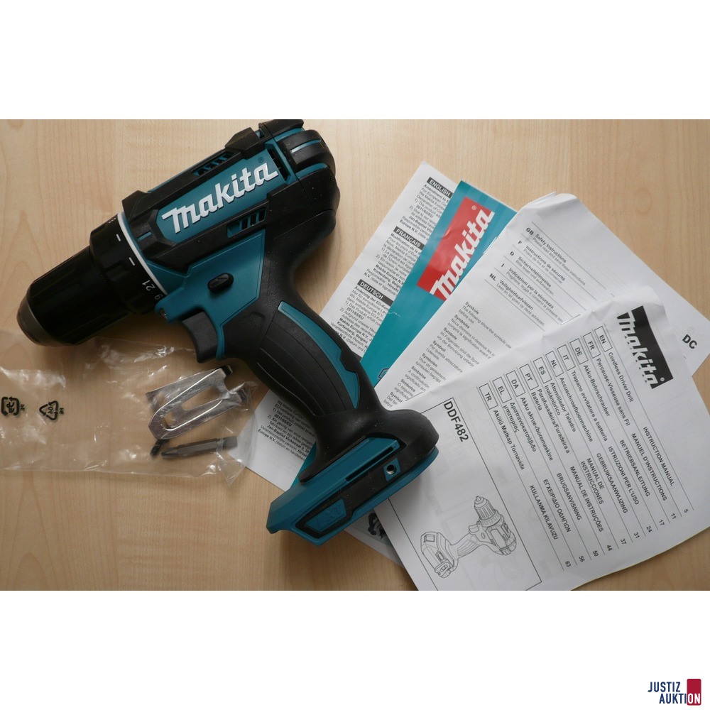 Makita mit Unterlagen