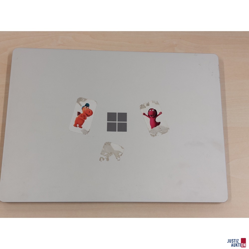 Laptop der Marke Microsoft Model 1769 Nr. 000500284757