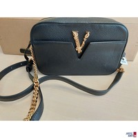 Handtasche der Marke Versace