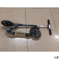 Scooter der Marke Micro