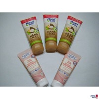 2 x DRESDNER ESSENZ + 3 x HAND SAN Handcreme