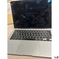 Laptop der Marke Apple MacBook Air